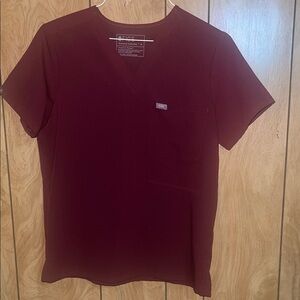 Figs Women’s Short Sleeve V-Neck Scrub top in Burgundy